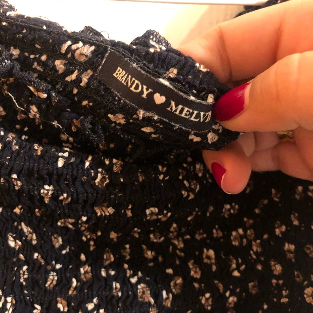 Brandy Melville off the shoulder top - Picture 2 of 2